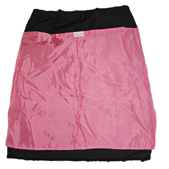 Black Rosette Detailed Lined Skirt - Picture 4 of 7